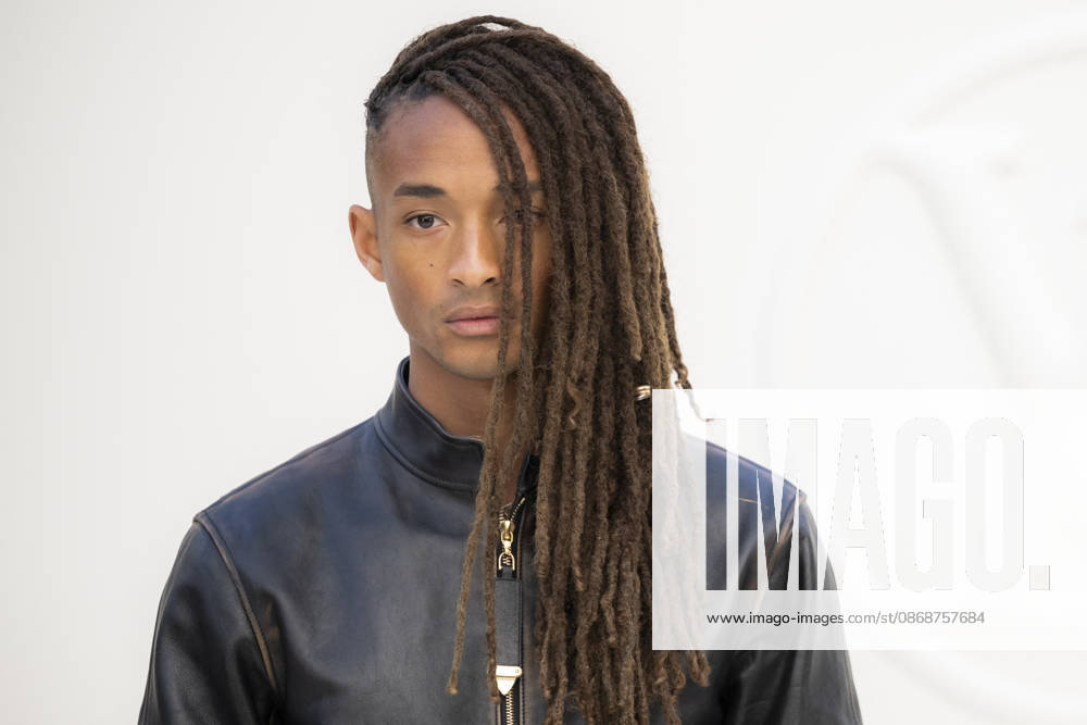 Louis Vuitton - Photocall - Paris Fashion Week EB Jaden Smith attends the Louis Vuitton Womenswear Spring Summer 2027 show as part of Paris Fashion Week on October 06, 2026 in Paris, France. Photo by Eliot Blondet ABACAPRESS.COM Paris France France