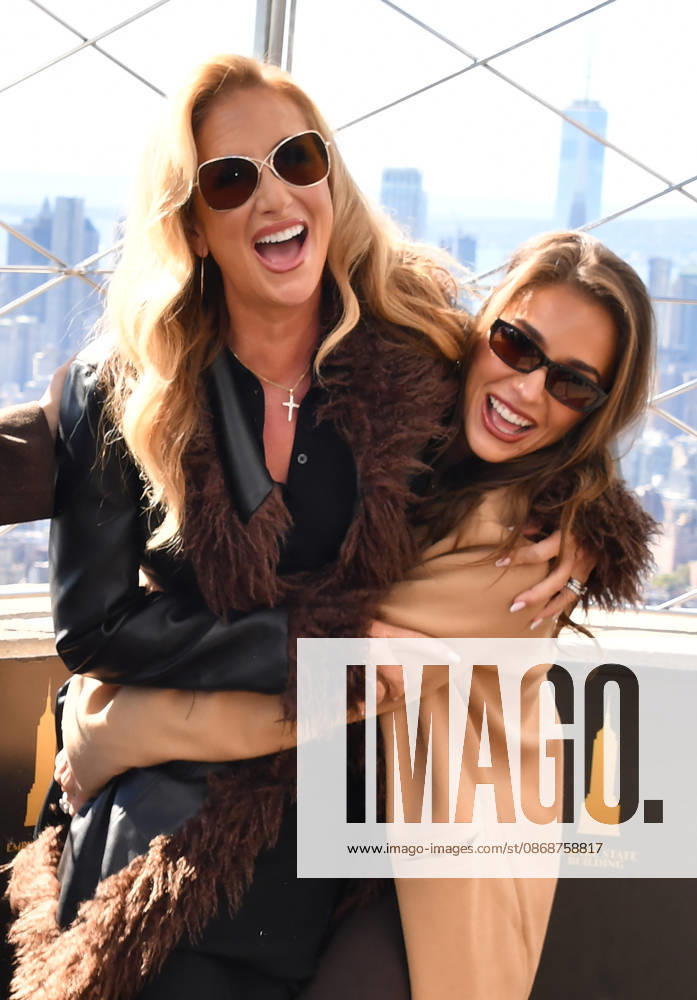 NEW YORK, NY- OCTOBER 6: Karen Parker and Jessie James Decker at the Empire State Building to Celebrate the Release of New Cookbook The Secret Sauce: A Family Cookbook Seasoned with Love on October 6, 2026 in New York City. Credit: AdMedia New York City USA - ZUMAa123 20261006_zaa_a123_017