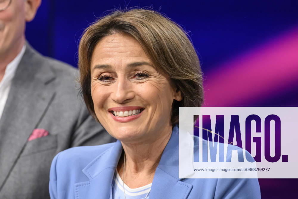 Pictured, from left: Sandra Maischberger, GER, Berlin, studio, guest on *Maischberger*, political talk show, TV, program, hosted by Sandra Maischberger, Das Erste, from Adlershof – Studio 20, October 6, 2026,