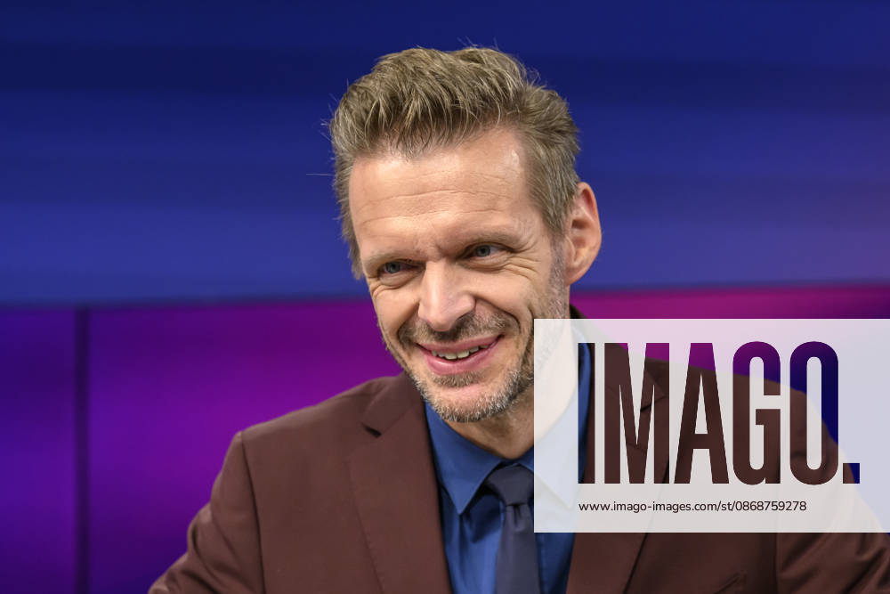 Pictured, from left: Florian Schroeder, cabaret artist, GER, Berlin, studio, guest on Maischberger, political talk show, TV, program, with host Sandra Maischberger, Das Erste, from Adlershof, Am Studio 20, June 10, 2026,
