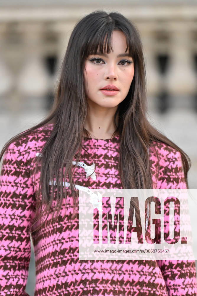 PFW Louis Vuitton Outside Arrivals Urassaya Sperbund arriving at Louis Vuitton show during Paris Fashion Week, in Paris, France on 6 October 2026. Photo by Julien Reynaud APS-Medias ABACAPRESS.COM Paris France