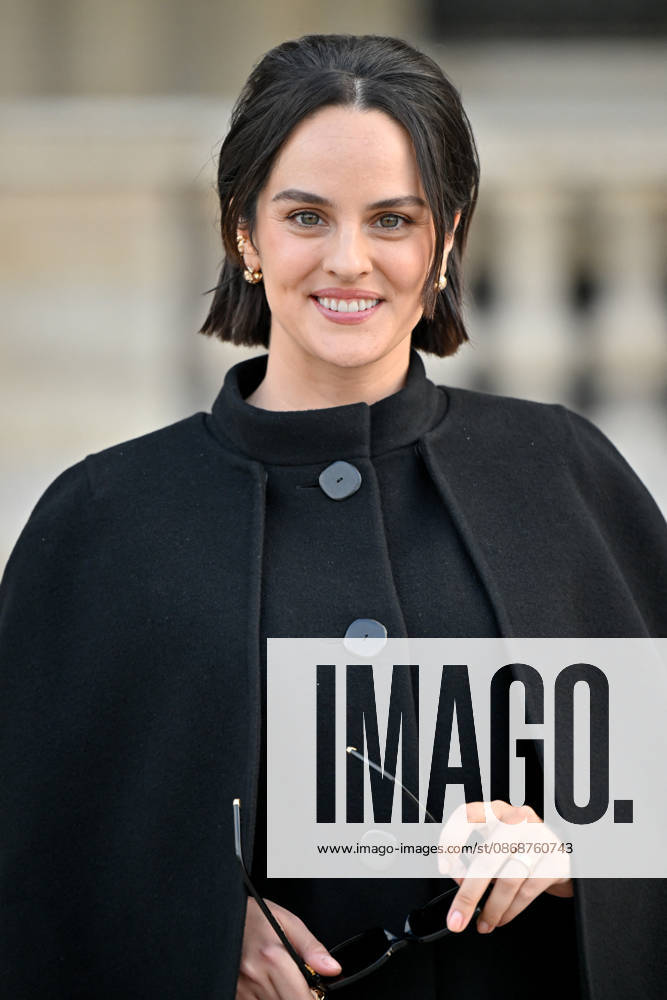 PFW Louis Vuitton Outside Arrivals Noemie Merlant arriving at Louis Vuitton show during Paris Fashion Week, in Paris, France on 6 October 2026. Photo by Julien Reynaud APS-Medias ABACAPRESS.COM Paris France
