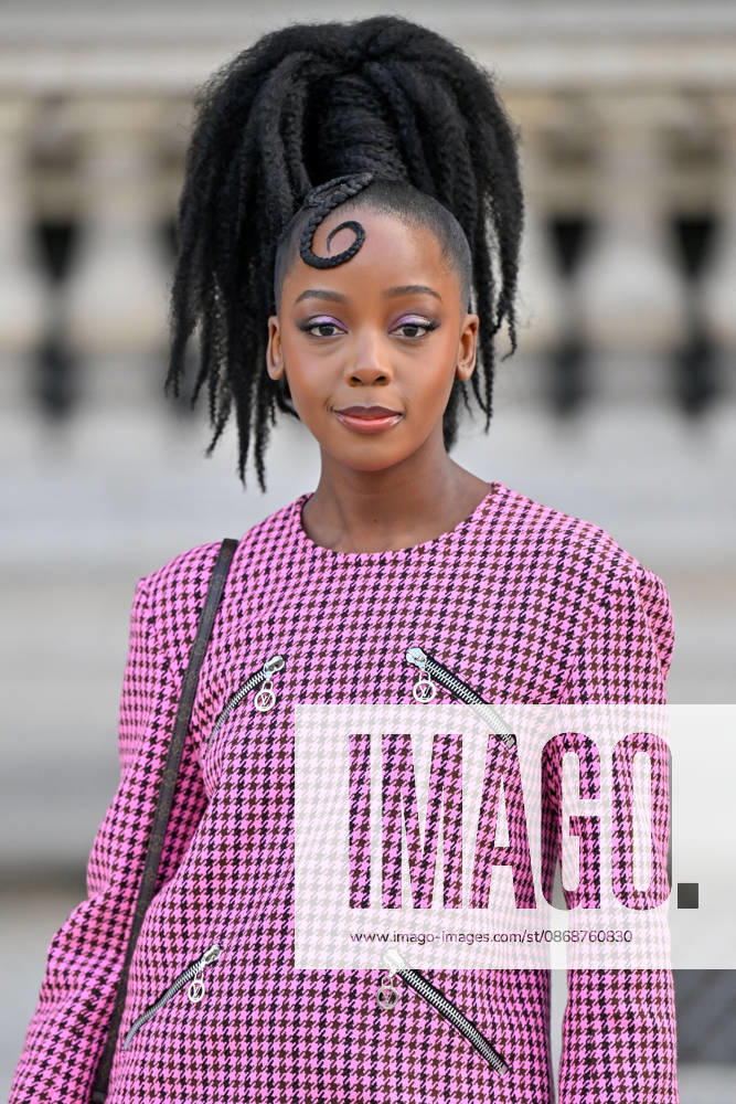 PFW Louis Vuitton Outside Arrivals Thuso Mbedu arriving at Louis Vuitton show during Paris Fashion Week, in Paris, France on 6 October 2026. Photo by Julien Reynaud APS-Medias ABACAPRESS.COM Paris France
