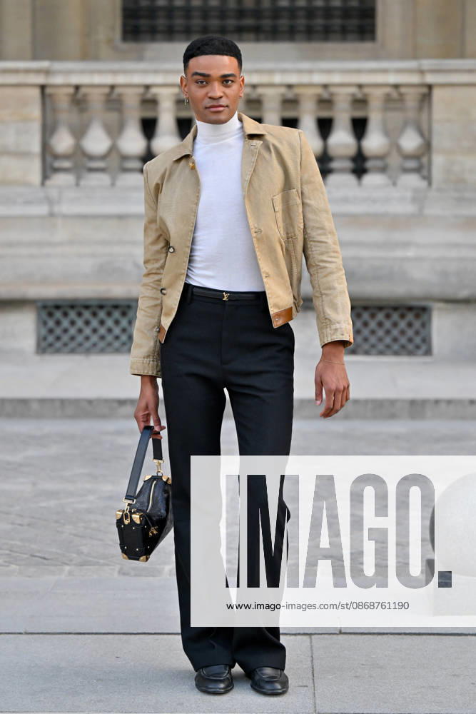 PFW Louis Vuitton Outside Arrivals Owen Thiele arriving at Louis Vuitton show during Paris Fashion Week, in Paris, France on 6 October 2026. Photo by Julien Reynaud APS-Medias ABACAPRESS.COM Paris France