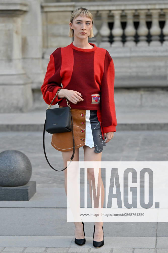 PFW Louis Vuitton Outside Arrivals Saoirse Ronan arriving at Louis Vuitton show during Paris Fashion Week, in Paris, France on 6 October 2026. Photo by Julien Reynaud APS-Medias ABACAPRESS.COM Paris France