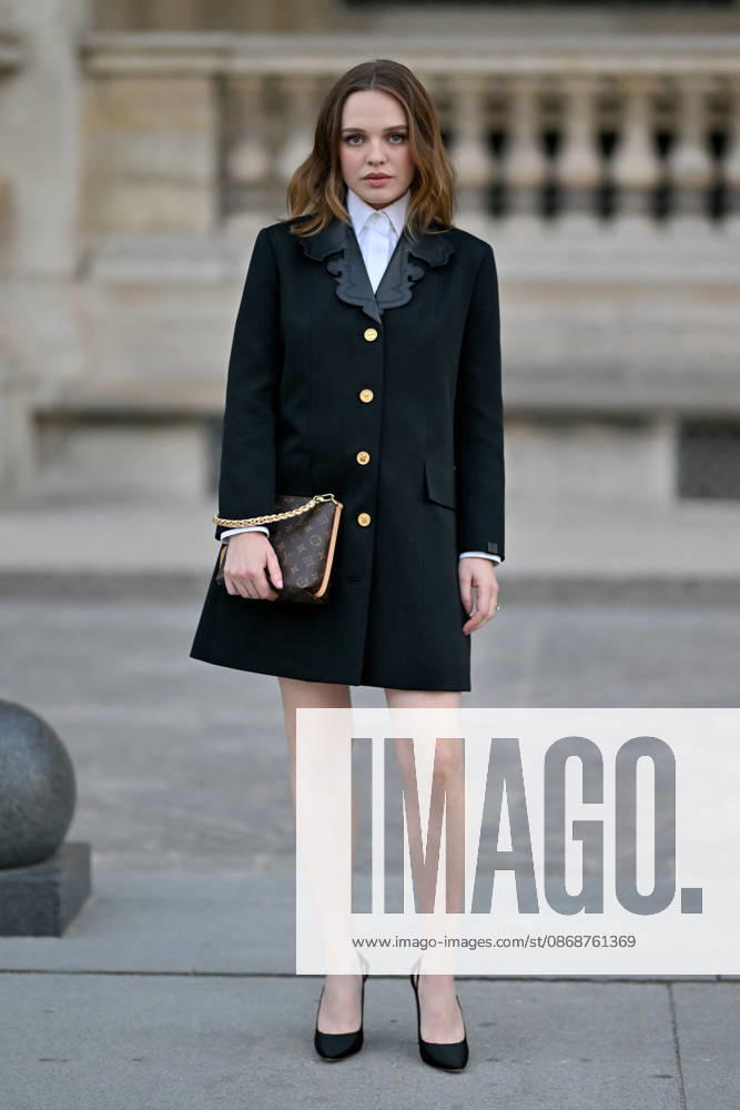 PFW Louis Vuitton Outside Arrivals Odessa Young arriving at Louis Vuitton show during Paris Fashion Week, in Paris, France on 6 October 2026. Photo by Julien Reynaud APS-Medias ABACAPRESS.COM Paris France