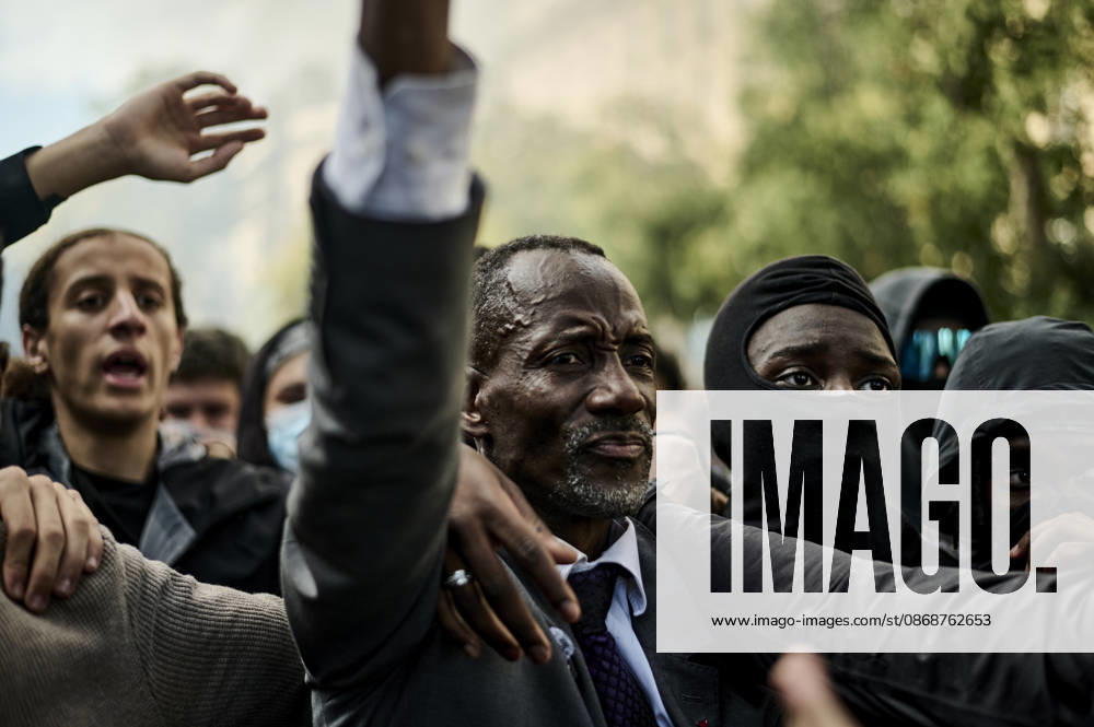 Saint-Denis Mayor Bally Bagayoko trying to call for calm, during high school students protest in Paris, on October 6, 2026. - 06 10 2026 - France Ile-de-France (region) Paris - AntoninxBuratx Pictorium LePictorium_0342076