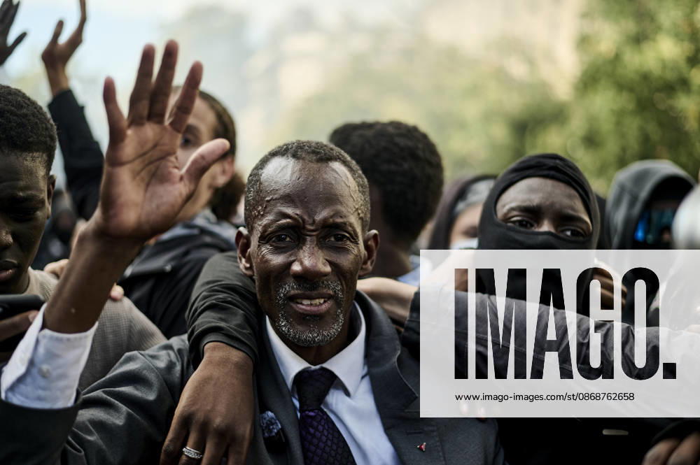 Saint-Denis Mayor Bally Bagayoko trying to call for calm, during high school students protest in Paris, on October 6, 2026. - 06 10 2026 - France Ile-de-France (region) Paris - AntoninxBuratx Pictorium LePictorium_0342082