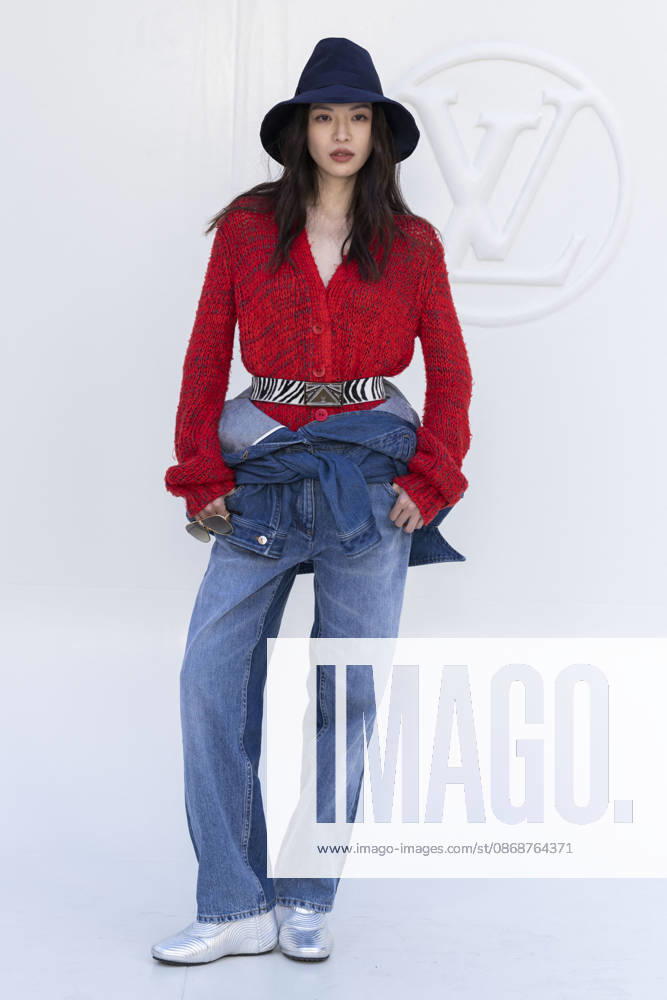 Elaine Zhong at the photocall for the Louis Vuitton Spring Summer 2027 Women’s Ready-to-Wear collection during Paris Fashion Week (PFW) at the Cité internationale universitaire de Paris, France, on October 6, 2026. Olivier Borde, Bestimage. Photocall at the Louis Vuitton Women’s Ready-to-Wear Spring Summer 2027 show as part of Paris Fashion Week on October 6, 2026, in Paris, France.