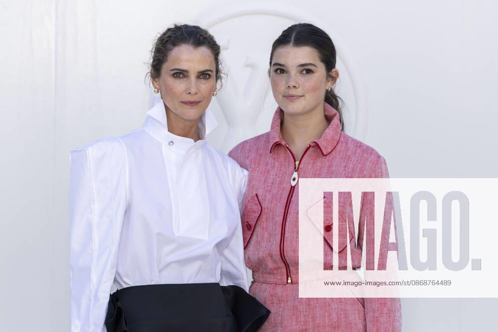 Keri Russell and Willa Lou Deary at the photocall for the Louis Vuitton Women’s Ready-to-Wear Spring Summer 2027 show during Paris Fashion Week (PFW) at the Cité internationale universitaire de Paris, France, on October 6, 2026. Olivier Borde, Bestimage. Photocall at the Louis Vuitton Women’s Ready-to-Wear Spring Summer 2027 show as part of Paris Fashion Week on October 6, 2026, in Paris, France.