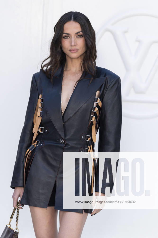 Ana de Armas at the photocall for the Louis Vuitton Spring Summer 2027 Women’s Ready-to-Wear collection during Paris Fashion Week (PFW) at the Cité internationale universitaire de Paris, France, on October 6, 2026. Olivier Borde, Bestimage. Photocall at the Louis Vuitton Women’s Ready-to-Wear Spring Summer 2027 show as part of Paris Fashion Week on October 6, 2026, in Paris, France.