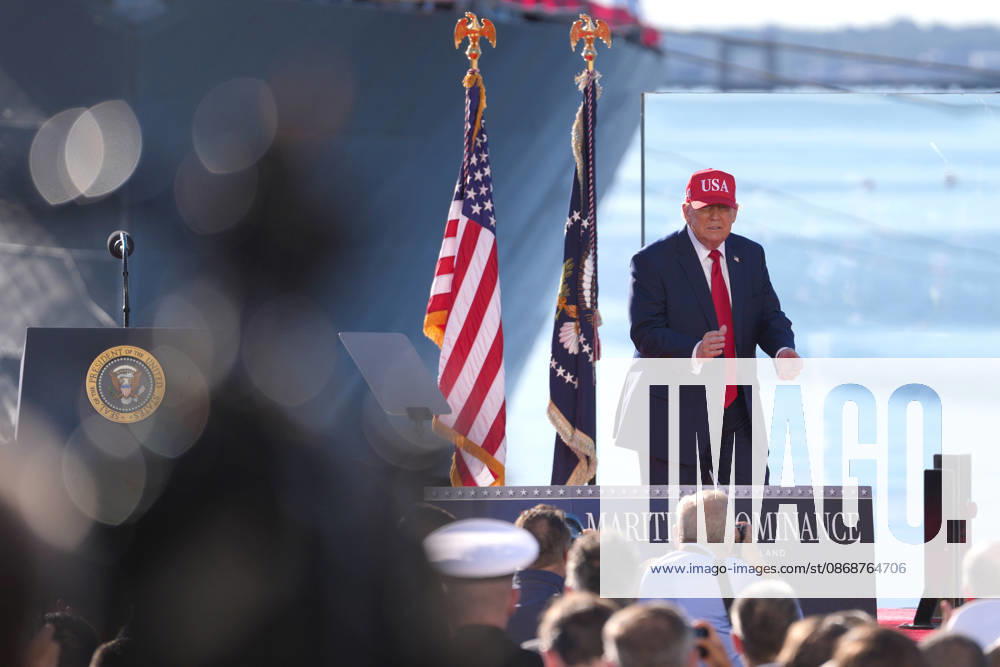The President of the United States, Donald Trump, speaks during an event with members of the Navy at the Port of Baltimore in Maryland, United States, 06 October 2026. Trump mocked the reaction of Mexican leader Claudia Sheinbaum when, last year, he decreed changing the name of the Gulf of Mexico to the Gulf of America. Trump mocks Sheinbaum s reaction when he changed the name of the Gulf of Mexico !ACHTUNG: NUR REDAKTIONELLE NUTZUNG!