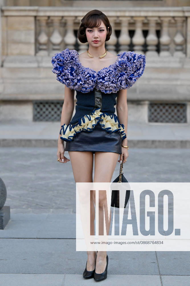PFW Louis Vuitton Outside Arrivals Lisa arriving at Louis Vuitton show during Paris Fashion Week, in Paris, France on 6 October 2026. Photo by Julien Reynaud APS-Medias ABACAPRESS.COM Paris France