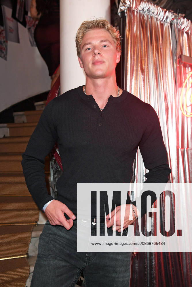 Yanneck Wiese at the COKE LIGHT EXPERIENCE X BRUCE DARNELL at Borchardt in Berlin on October 6, 2026