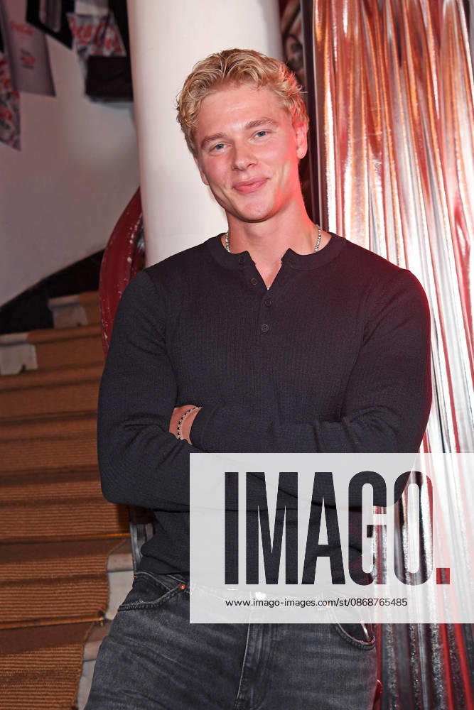 Yanneck Wiese at the COKE LIGHT EXPERIENCE X BRUCE DARNELL at Borchardt in Berlin on October 6, 2026
