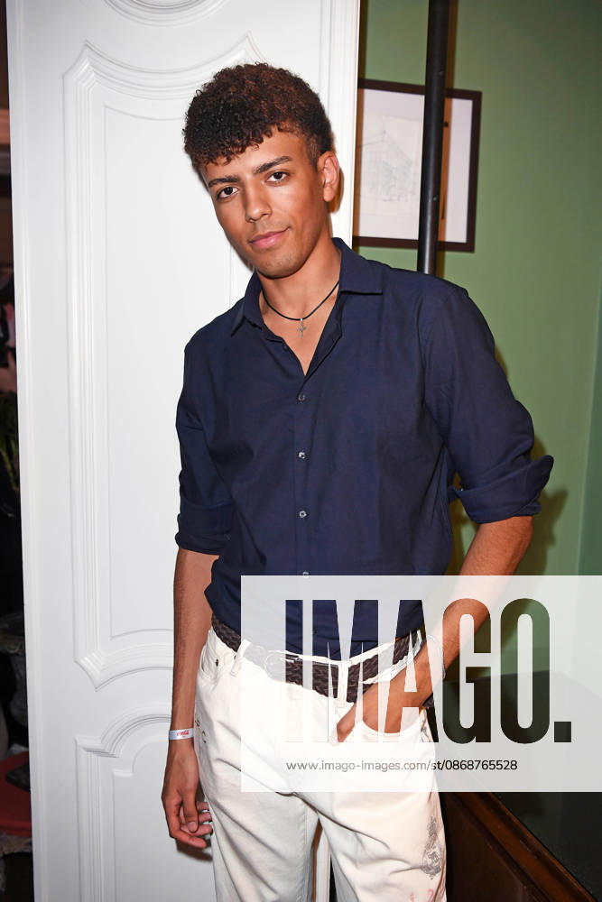 Louis Philippson at the COKE LIGHT EXPERIENCE X BRUCE DARNELL at Borchardt in Berlin on October 6, 2026