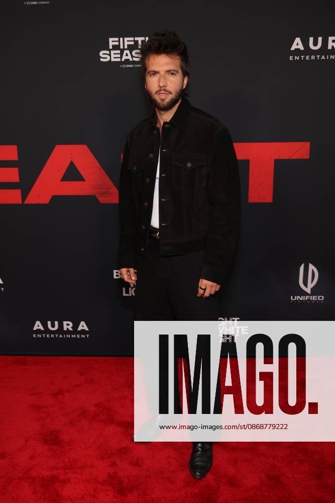 Los Angeles CA Oct 6: Guy Burnet at the film Premiere of The Beast on October6, 2026 Credit: USA - ZUMAa123 20261006_zaa_a123_151