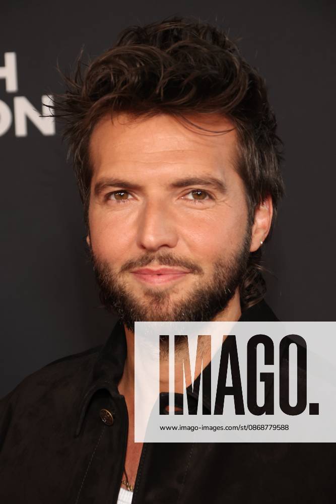 Los Angeles CA Oct 6: Guy Burnet at the film Premiere of The Beast on October6, 2026 Credit: USA - ZUMAa123 20261006_zaa_a123_146