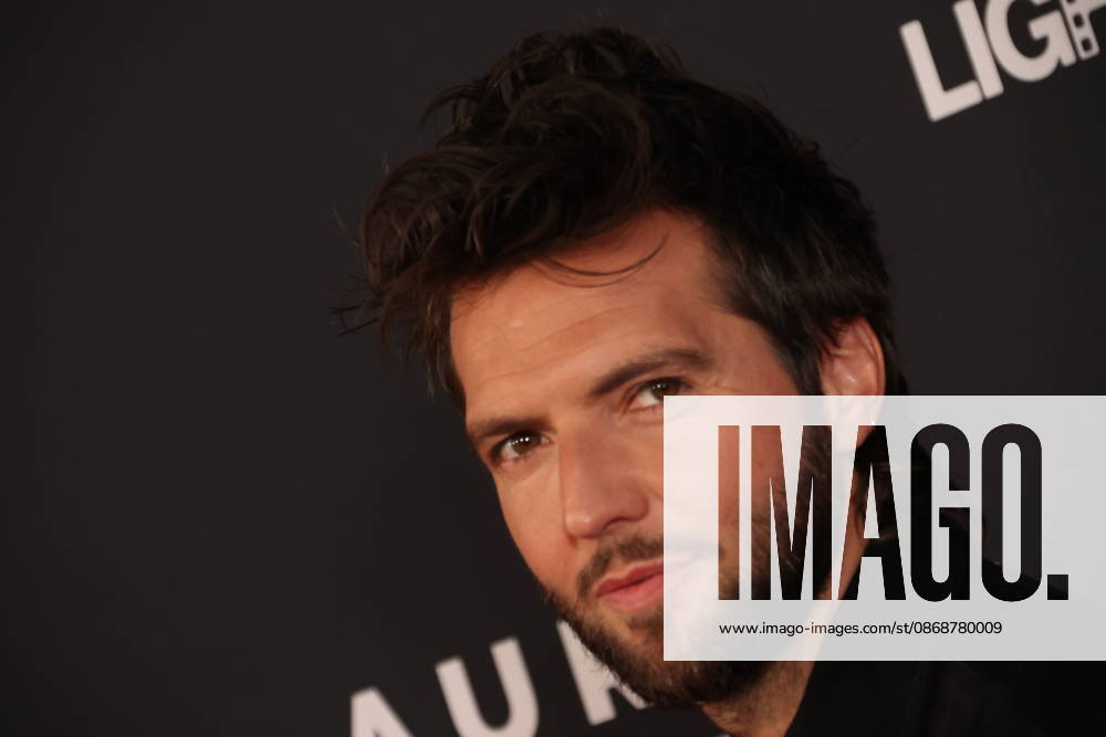 Los Angeles CA Oct 6: Guy Burnet at the film Premiere of The Beast on October6, 2026 Credit: USA - ZUMAa123 20261006_zaa_a123_159