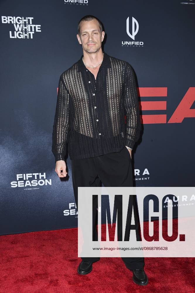 Joel Kinnaman at arrivals for THE BEAST Premiere, Academy Museum of Motion Pictures, Los Angeles, CA, October 06, 2026. Photo By: Elizabeth Goodenough Everett Collection THE BEAST Premiere PUBLICATIONXNOTxINxCANxCHNxFRAxITAxJPNxNORxPOLxRUSxESPxUKxUSA