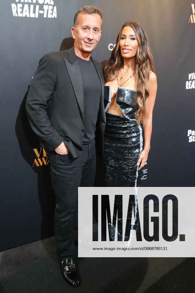 Stefano Tonchi, left, and Alicia Carmody attend Page Six s Virtual Reali-Tea Awards at The Edison Ballroom on Tuesday, October 6, 2026, in New York City. NYP202610065020 STEPHANIxSPINDEL