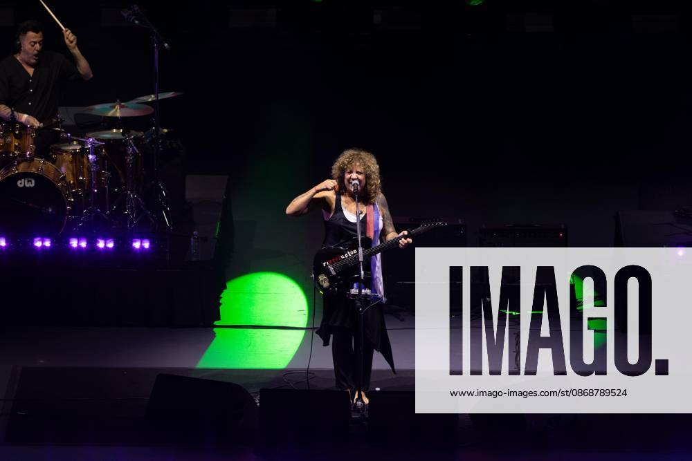 TO-45380 & x2013; Mexico City. October 6, 2026. Concert by Spanish singer Rosana at the Auditorio Nacional in Mexico City. Clasos.com.mx - ZUMAcs4_ 20261006_faa_cs4_227