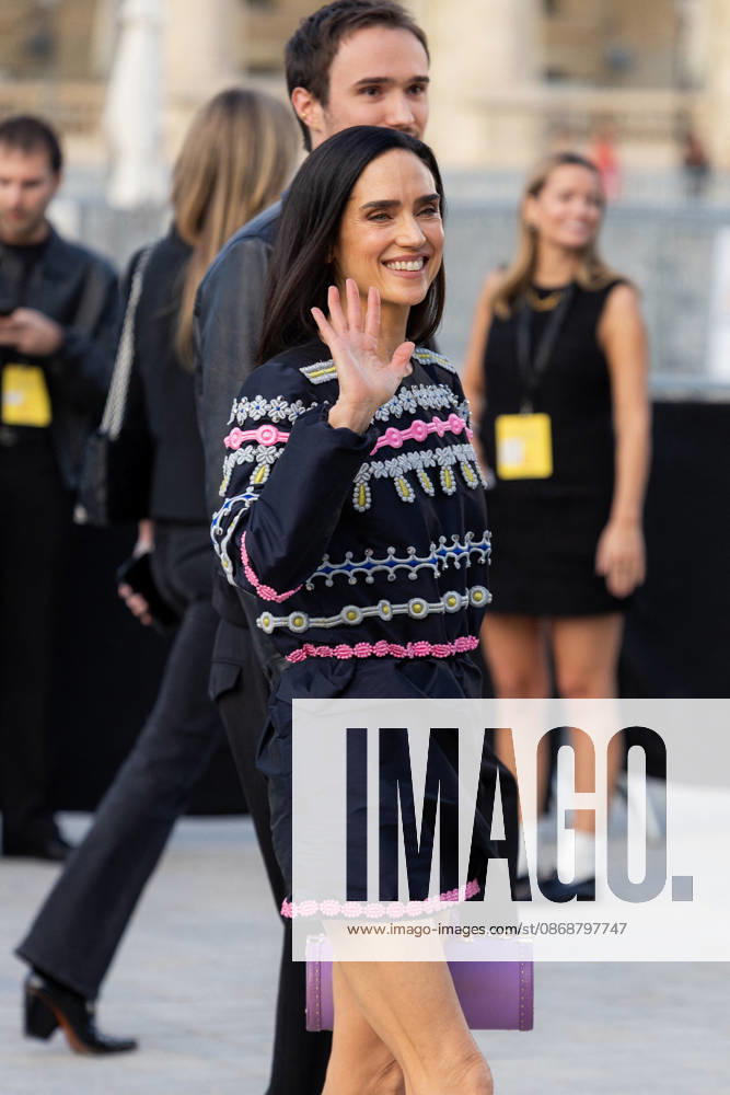 Jennifer Connelly at the Louis Vuitton Women s Ready-to-Wear Spring Summer 2026 Collection fashion show during Paris Fashion Week, October 6, 2026 Florian Lavielle Bestimage Celebrities at the Louis Vuitton Women’s Ready-to-Wear Spring Summer 2026 Collection fashion show during Paris Fashion Week on October 6, 2026, Paris, France