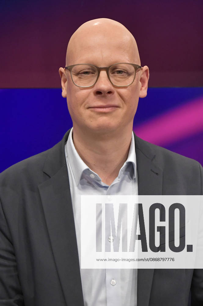 Matthias Deiß on the ARD talk show *maischberger* at the studio in Berlin-Adlershof, Berlin, October 6, 2026 Foto:xM.xBehrensx xFuturexImagex maischberger0610_6004