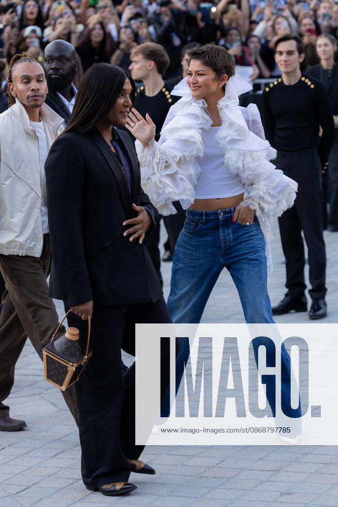 Zendaya and Law Roach at the Louis Vuitton Women s Ready-to-Wear Spring Summer 2026 Collection fashion show during Paris Fashion Week, October 6, 2026 Florian Lavielle Bestimage Celebrities at the Louis Vuitton Women’s Ready-to-Wear Spring Summer 2026 Collection fashion show during Paris Fashion Week on October 6, 2026, Paris, France