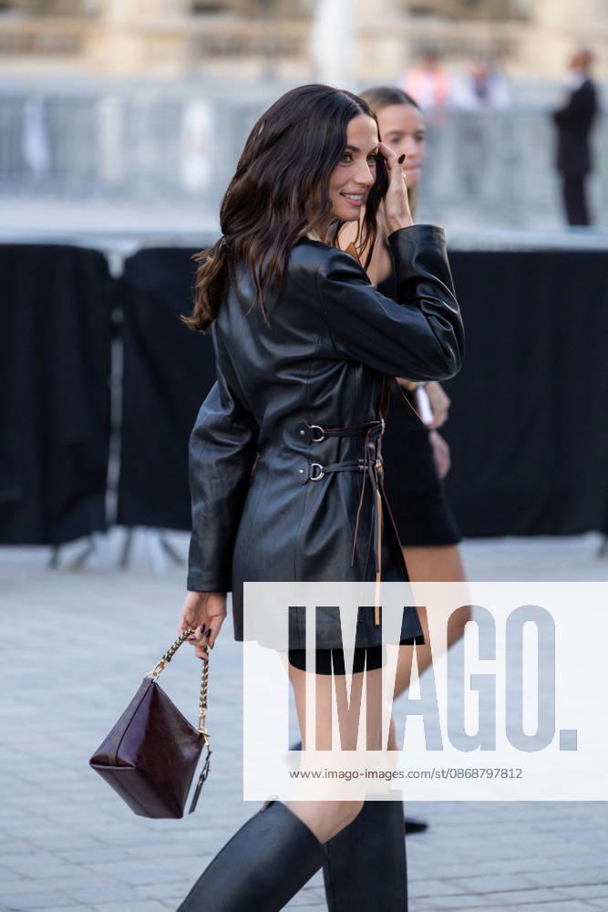 Ana De Armas at the Louis Vuitton Women s Ready-to-Wear Spring Summer 2026 Collection fashion show during Paris Fashion Week, October 6, 2026 Florian Lavielle Bestimage Celebrities at the Louis Vuitton Women’s Ready-to-Wear Spring Summer 2026 Collection fashion show during Paris Fashion Week on October 6, 2026, Paris, France