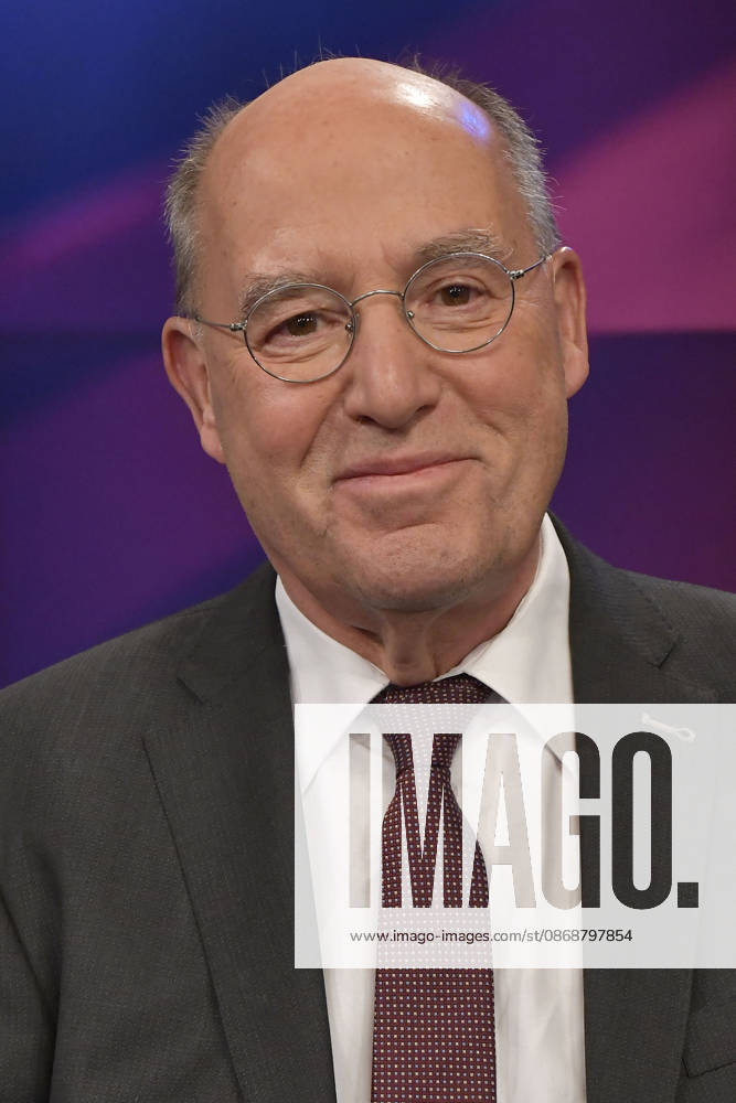 Gregor Gysi on the ARD talk show *maischberger* at the studio in Berlin-Adlershof, Berlin, October 6, 2026 Foto:xM.xBehrensx xFuturexImagex maischberger0610_6031