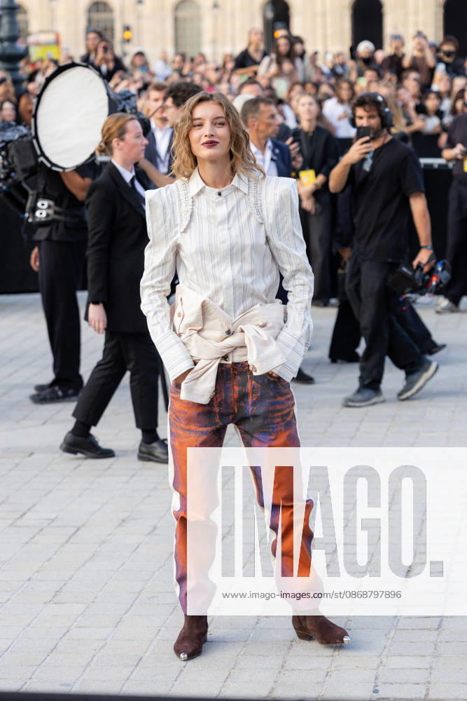 Giulia Maenza at the Louis Vuitton Women s Ready-to-Wear Spring Summer 2026 Collection fashion show during Paris Fashion Week, October 6, 2026 Florian Lavielle Bestimage Celebrities at the Louis Vuitton Women’s Ready-to-Wear Spring Summer 2026 Collection fashion show during Paris Fashion Week on October 6, 2026, Paris, France