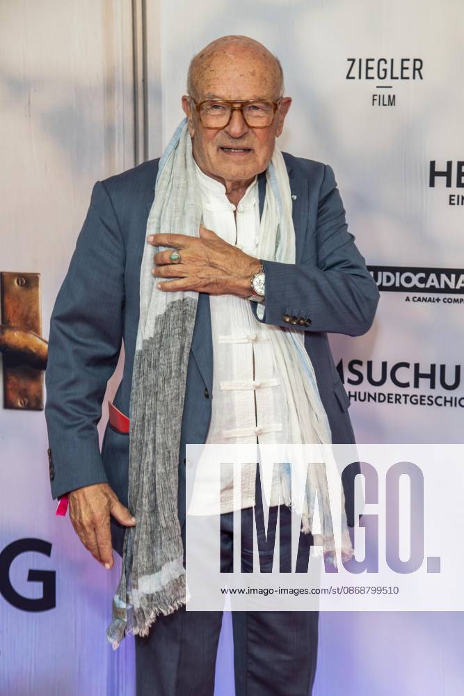 ABB HEIMSUCHUNG: Volker Schloendorff walks the red carpet at the German premiere of his film *Heimsuchung* at the Kino International on October 6, 2026, in Berlin, Germany