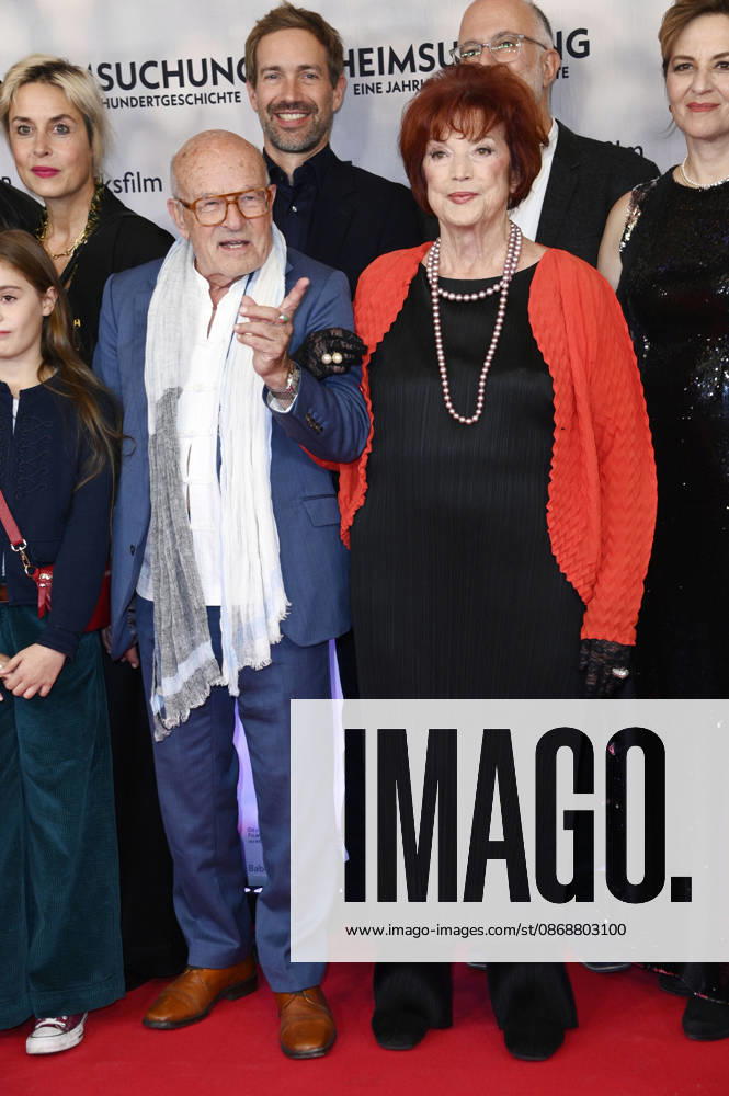 Volker Schlöndorff and Regina Ziegler at the premiere of the film *Heimsuchung* at the Kino International in Berlin, October 6, 2026 Foto:xN.xKubelkax xFuturexImagex heimsuchung_6027