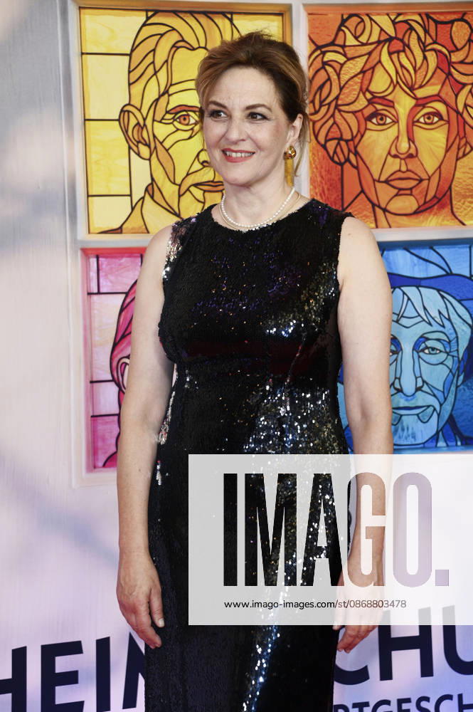 Martina Gedeck at the premiere of the film *Heimsuchung* at Kino International in Berlin, October 6, 2026 Foto:xN.xKubelkax xFuturexImagex heimsuchung_6043