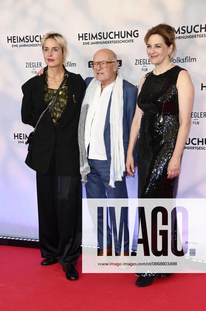 Susanne Wolff, Volker Schlöndorff, and Martina Gedeck at the premiere of the film *Heimsuchung* at the Kino International in Berlin, October 6, 2026 Foto:xN.xKubelkax xFuturexImagex heimsuchung_6048