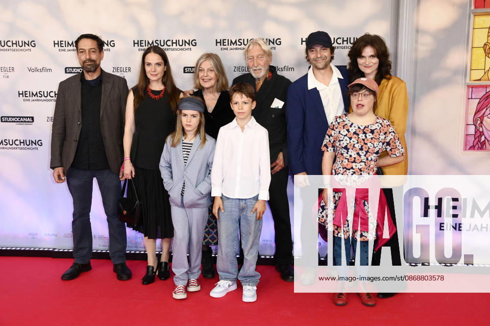Luca Winkler, Stella Denis Winkler, Pelle Bo Winkler, Angela Winkler, Matti Winkler, Wigand Witting, Lasse Winkler, Nele Winkler, and Stella Voge at the premiere of the movie *Heimsuchung* at Kino International in Berlin, October 6, 2026 Foto:xN.xKubelkax xFuturexImagex heimsuchung_6069