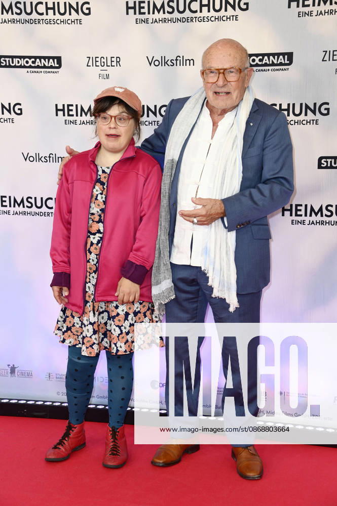 Nele Winkler and Volker Schlöndorff at the premiere of the film *Heimsuchung* at the Kino International in Berlin, October 6, 2026 Foto:xN.xKubelkax xFuturexImagex heimsuchung_6086