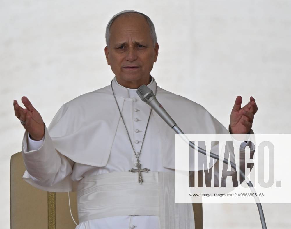 Italy, Rome,Vatican 2026-10-07 : Pope Leo XIV during his weekly general audience in St Peter s Square Italy, Rome,Vatican 2026-10-07 : Pope Leo XIV during his weekly general audience in St Peter s Square Copyright alessia.giuliani CPP - NO BOOKS