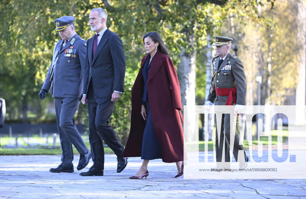 Spain s King Felipe and Queen Letizia take part in a wreath-laying ceremony at the Hietaniemi Cemetery in Helsinki, Finland, on October 7, 2026. Spain s King Felipe and Queen Letizia are on a two-day state visit to Finland. - HEIKKI SAUKKOMAA Helsinki Finland