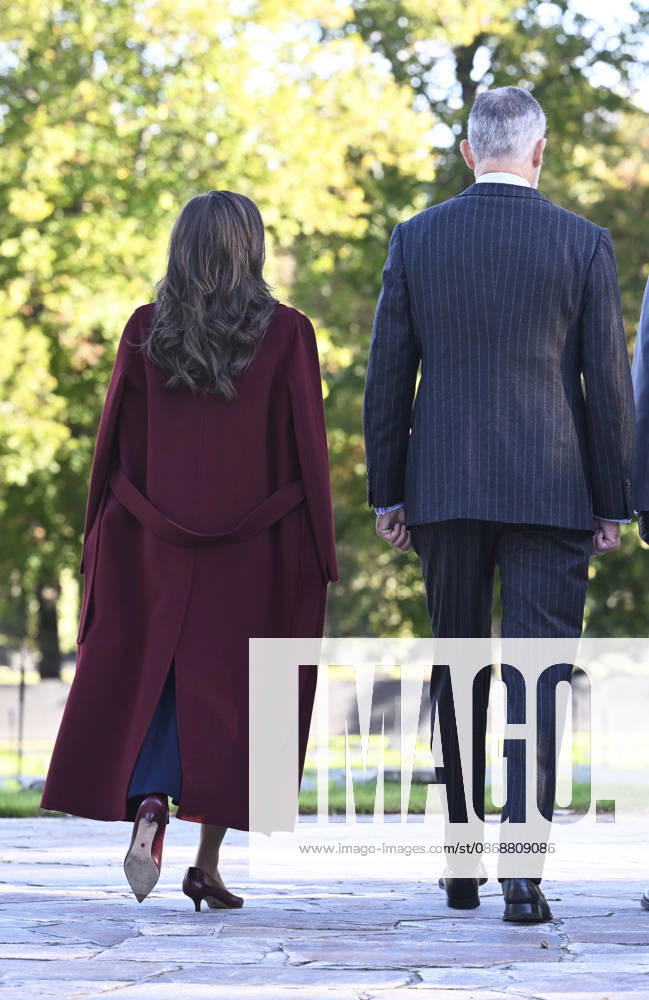 Spain s King Felipe and Queen Letizia take part in a wreath-laying ceremony at the Hietaniemi Cemetery in Helsinki, Finland, on October 7, 2026. Spain s King Felipe and Queen Letizia are on a two-day state visit to Finland. - HEIKKI SAUKKOMAA Helsinki Finland