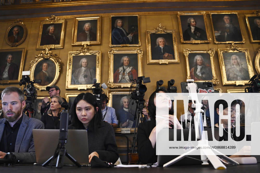 STOCKHOLM, SWEDEN 20261007 International media cover the announcement of the Nobel Prize in Chemistry at the Royal Swedish Academy of Sciences in Stockholm on Wednesday STOCKHOLM, SWEDEN