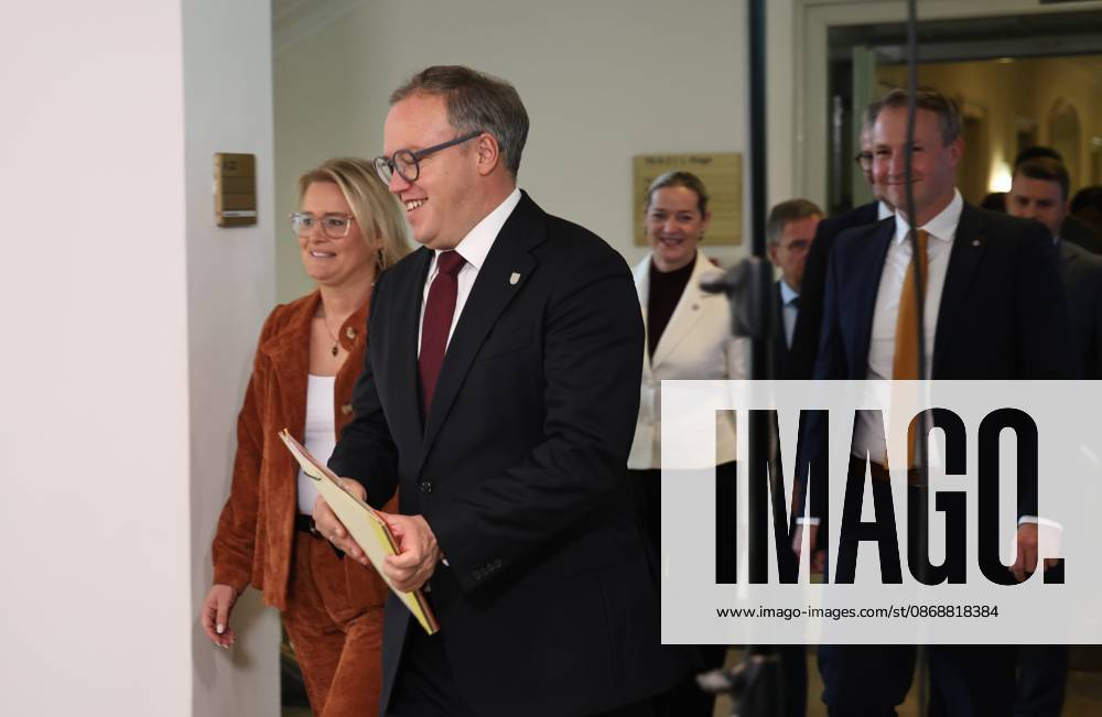 Thuringian State Parliament Statement by Minister-President Mario Voigt (CDU), October 7, 2026, Erfurt, Thuringian State Parliament, Statement by Minister-President Mario Voigt (CDU); he has withdrawn the lawsuit and accepts the revocation of his doctoral degree