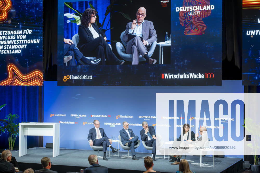 Christian Sewing, EUR, Germany, Berlin, October 7, 2026; Marc Billeb, Spokesperson for the Executive Board, PwC Germany Carsten Knobel, CEO of Henkel Europe Isabella Weber, Associate Professor of Economics at the University of Massachusetts Amherst Christian Sewing, CEO of Deutsche Bank, attends the anniversary event in