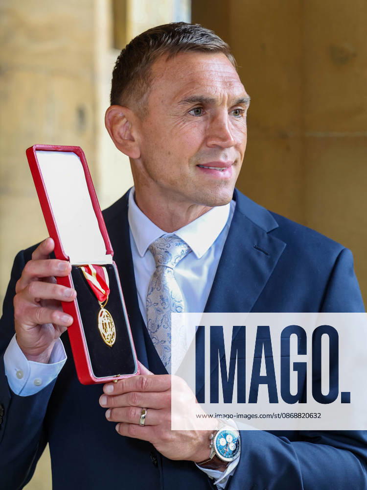 Investitures at Windsor Castle 07 10 2026. Windsor, UK. Sir Kevin Sinfield receives the Honour of Knighthood from The Prince of Wales at an investiture ceremony at Windsor Castle, Berkshire., Credit:Andrew Parsons Kensington Palace B66 Avalon United Kingdom, England, Windsor