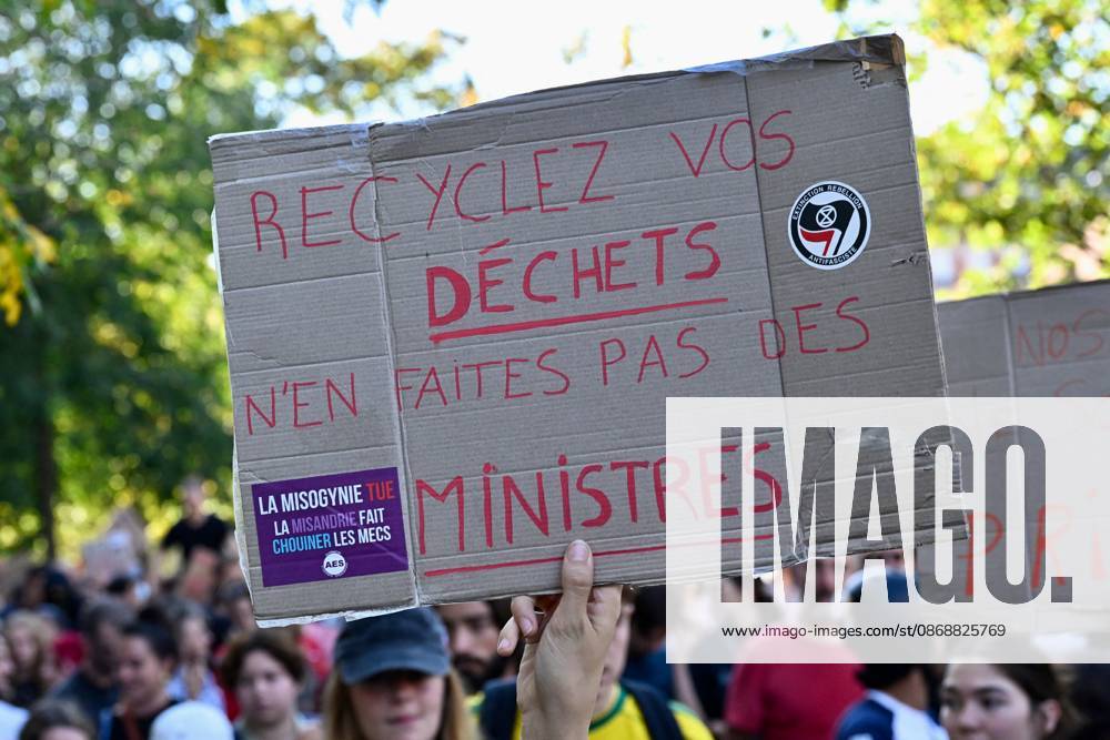 High School And University Student Protest - Strasbourg About 10,000 high school students, joined by college students and teachers, protested in the streets of Strasbourg.The protest movement has been ongoing for three weeks. As the march came to an end, clashes broke out for several hours in certain neighborhoods, particularly around the university area. October 6, 2026, Strasbourg, Eastern France. Photo by Nicolas Roses ABACAPRESS.COM Starsbourg France