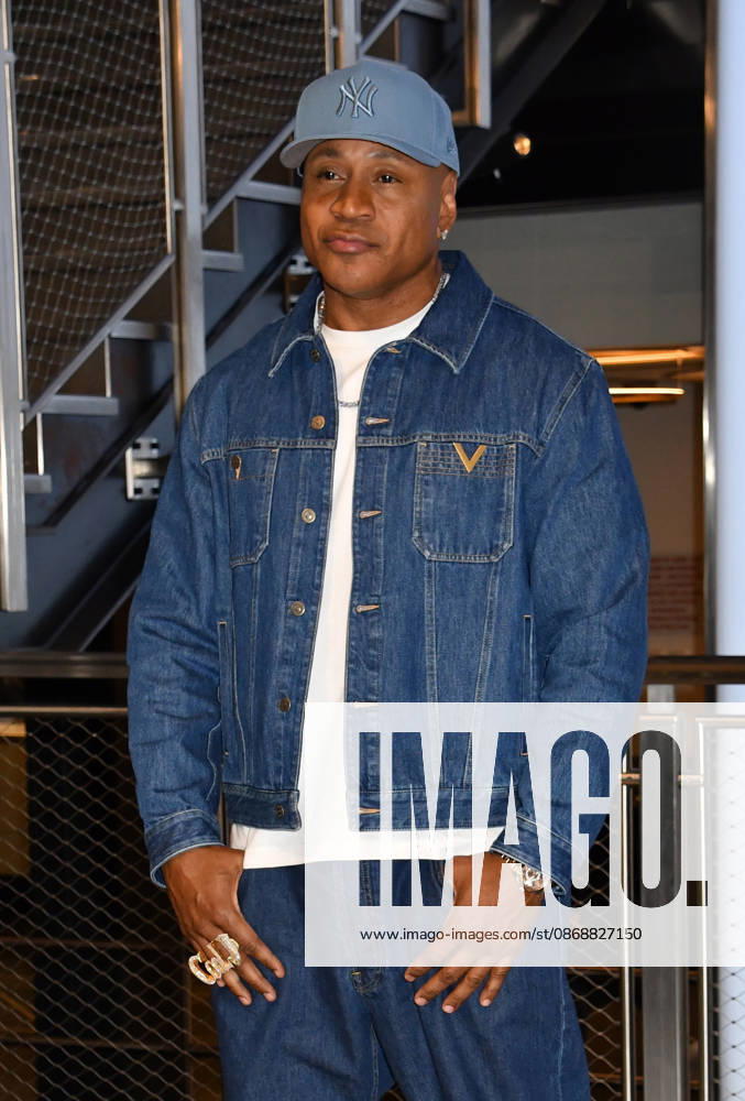 NEW YORK, NY- OCTOBER 6: LL Cool J at the Empire State Building to Celebrate the Premiere of CBSâ€⠢ New Drama, NCIS: NEW YORK on October 6, 2026 in New York City. Credit: AdMedia New York City USA - ZUMAa123 20261006_zaa_a123_211