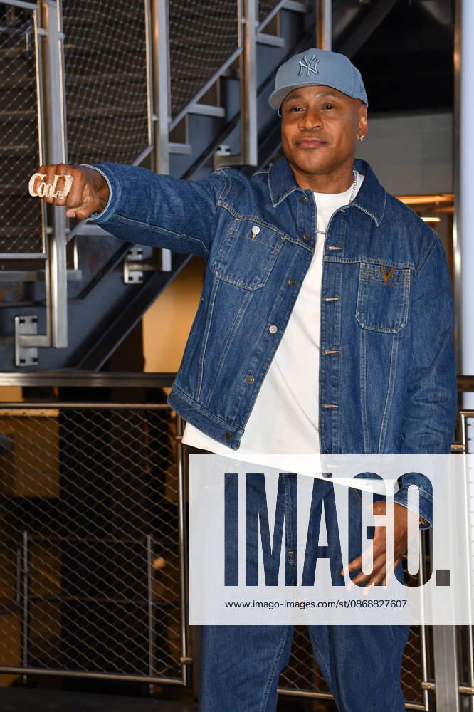 NEW YORK, NY- OCTOBER 6: LL Cool J at the Empire State Building to Celebrate the Premiere of CBSâ€⠢ New Drama, NCIS: NEW YORK on October 6, 2026 in New York City. Credit: AdMedia New York City USA - ZUMAa123 20261006_zaa_a123_223