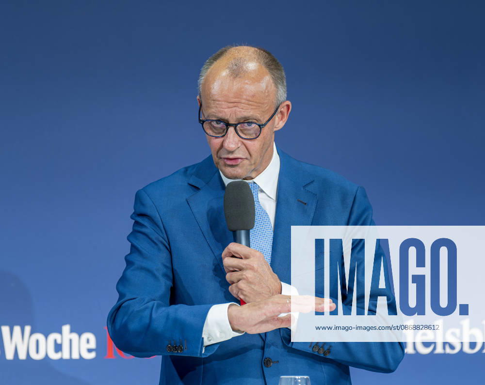 Friedrich Merz, EUR, Germany, Berlin, October 7, 2026 Keynote address by Federal Chancellor Friedrich Merz (CDU) on the state of our country on the occasion of the anniversary event in Berlin marking 80 years of *Handelsblatt* and 100 years of *WirtschaftsWoche*