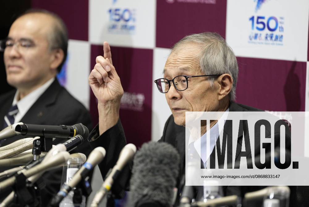 Nobel chemistry prize co-winner Soai Kenso Soai (R), a professor emeritus at the Tokyo University of Science, attends a press conference at the university in Tokyo on Oct. 7, 2026, after receiving the 2026 Nobel Prize in Chemistry. Soai and French researcher Henri Kagan shared the prize for the discovery of non-linear effects and autocatalysis in asymmetric organic synthesis, the Royal Swedish Academy of Sciences said earlier in the day. A14AA0005630372P